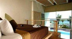 01-Aleenta-Phuket-Phang-Nga-Resort-Ocean-View-Loft-1.jpg